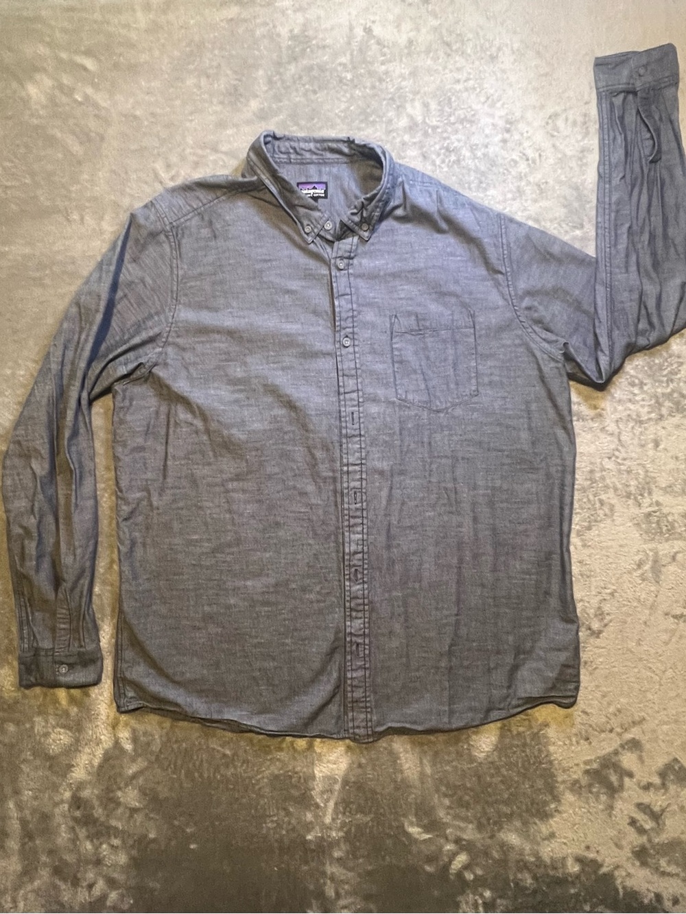 Patagonia Men’s Blue-Grey Button-Down Chambray Shirt